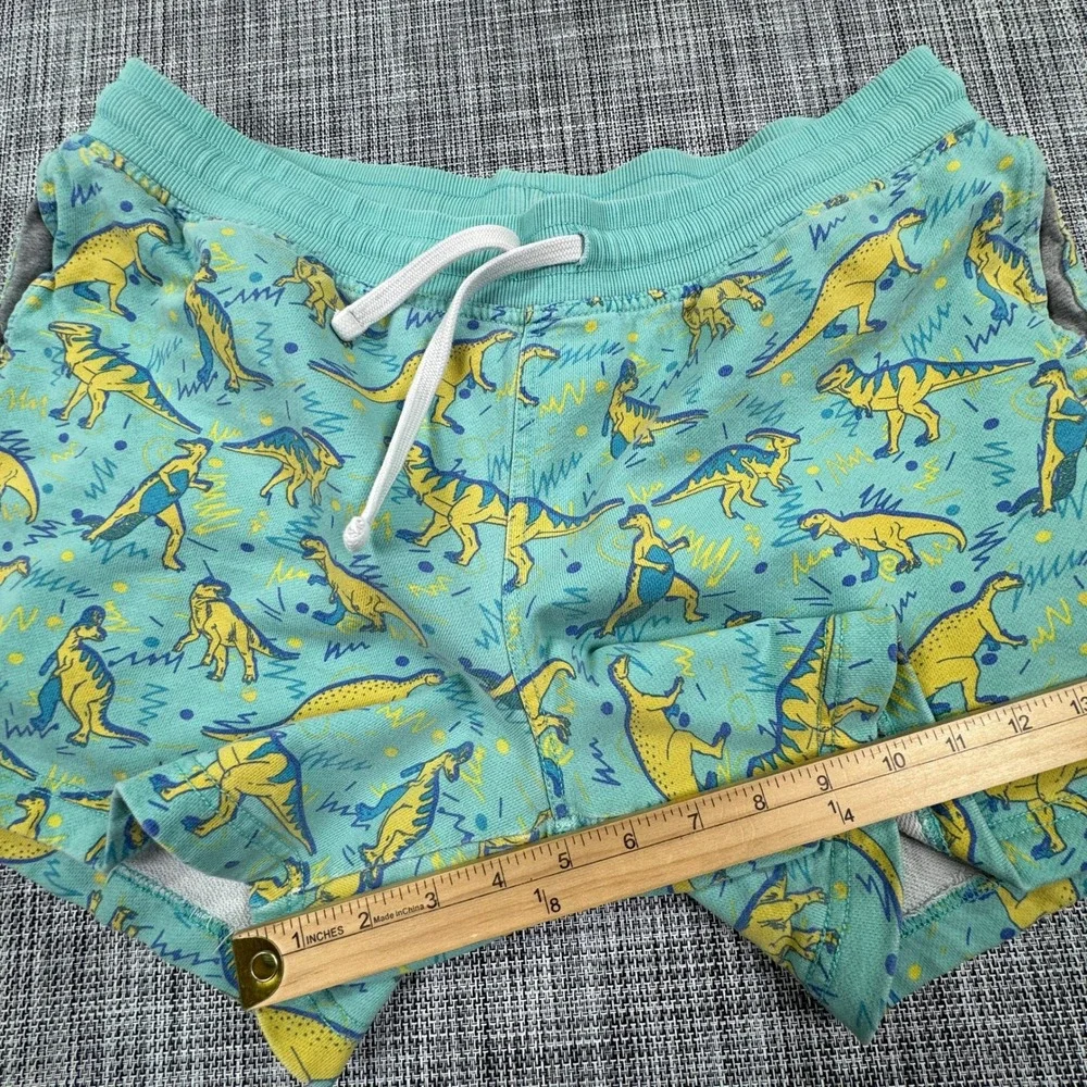 chubbies *orders ship
